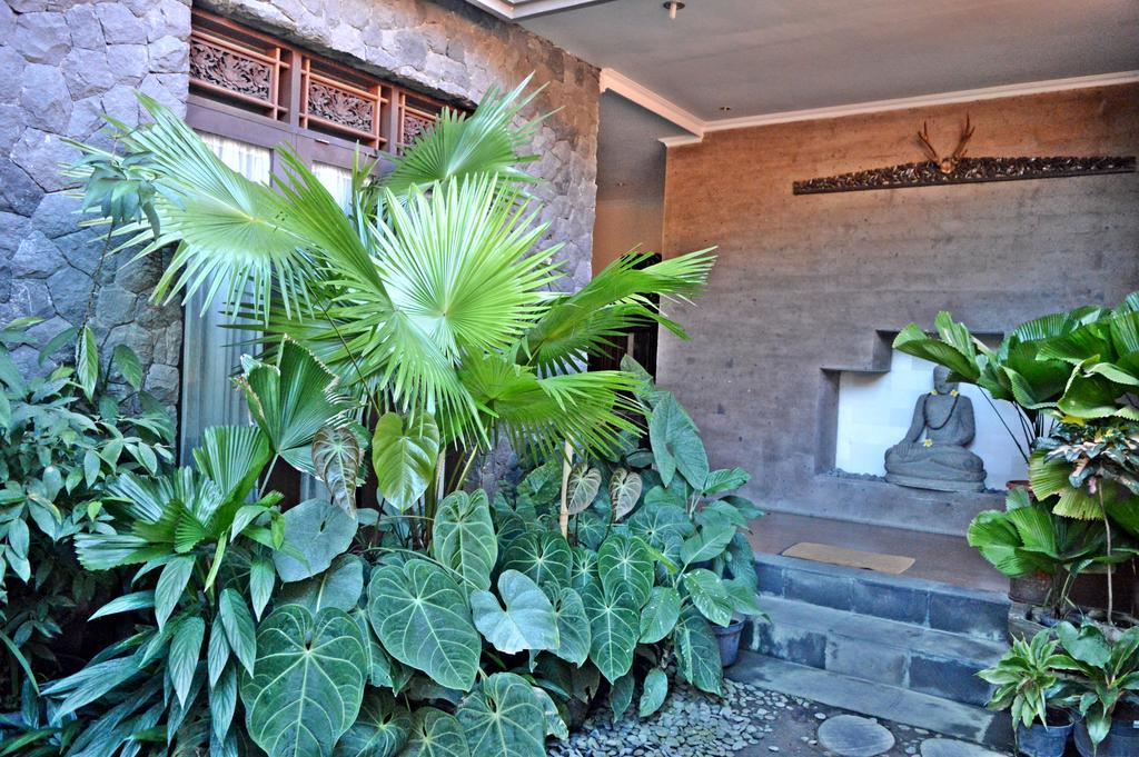 Yulia 2 Homestay Sanur Exterior photo