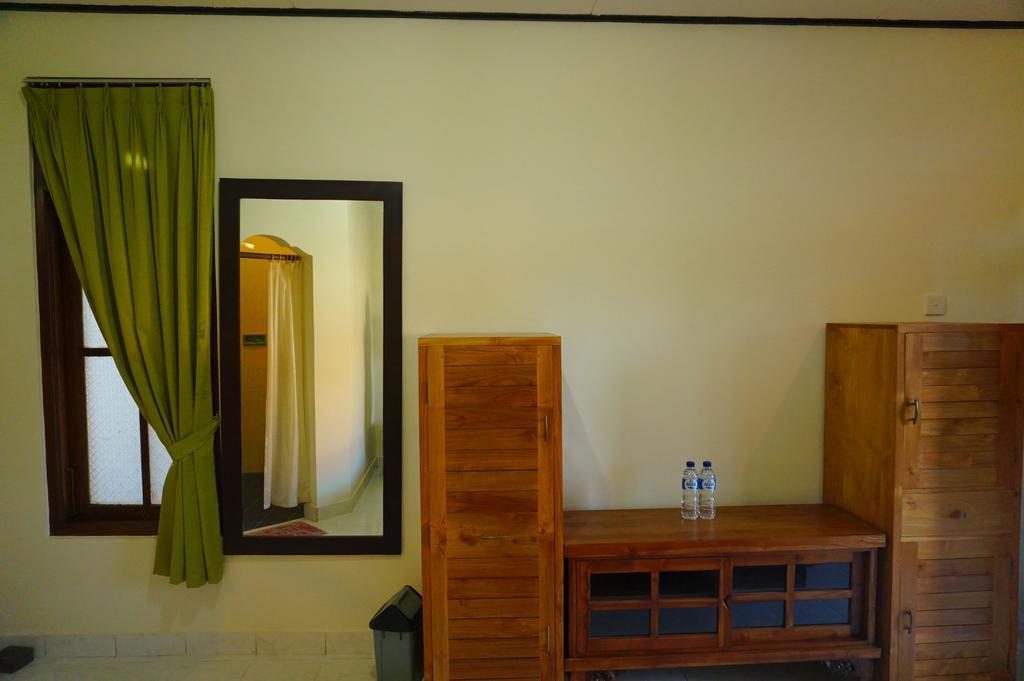 Yulia 2 Homestay Sanur Exterior photo